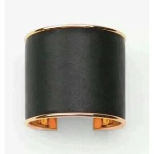 Zara Rigid Leather Cuff